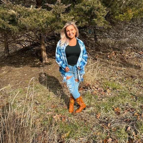 BLUE LIVES MATTER flannel 💙 - Picture 6 of 6